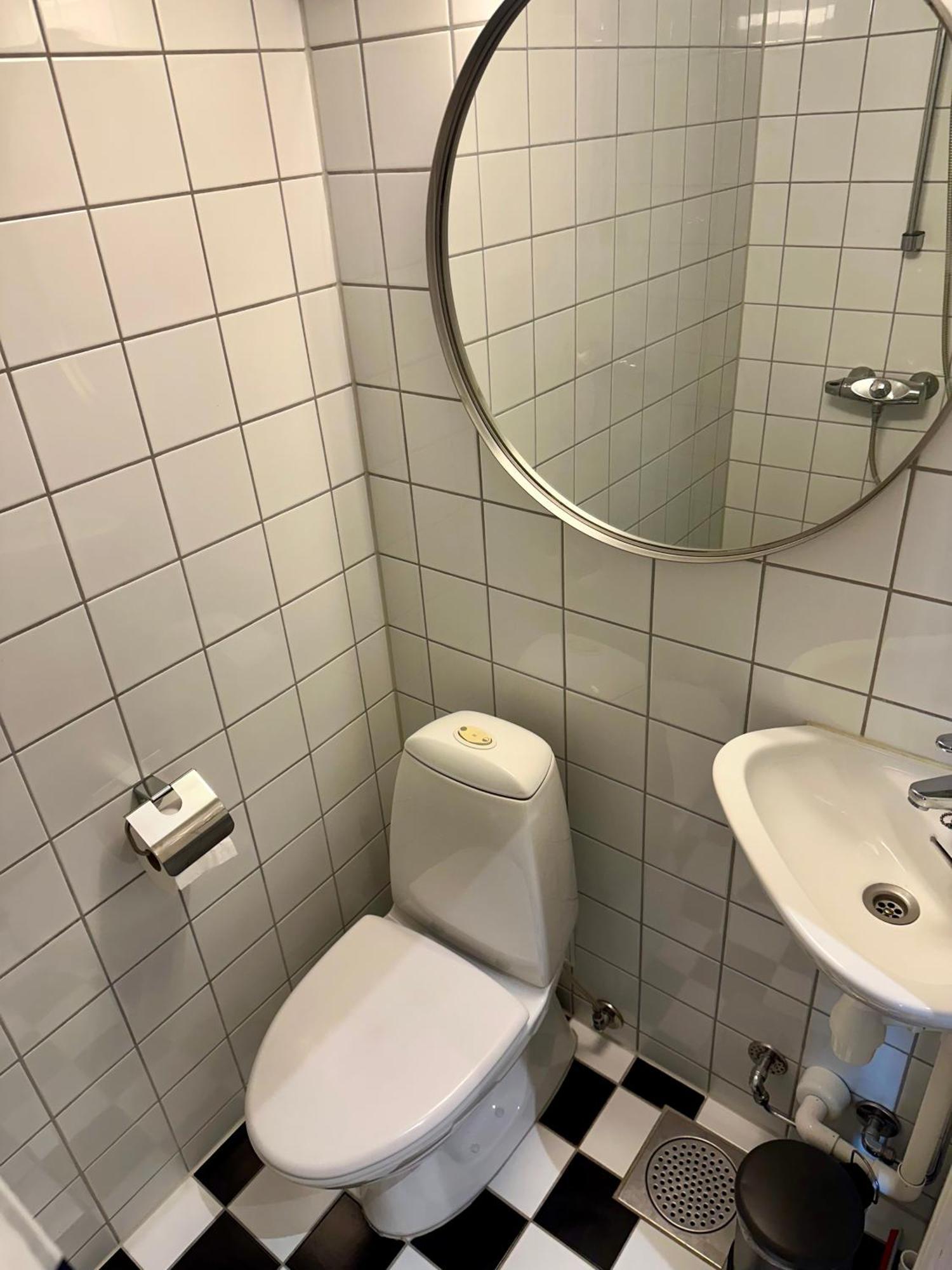 Classical 3 Bedroom, 2 Bath, Minutes From Royal Palace, Main Shopping Street, Restaurants & Downtown Oslo Zewnętrze zdjęcie